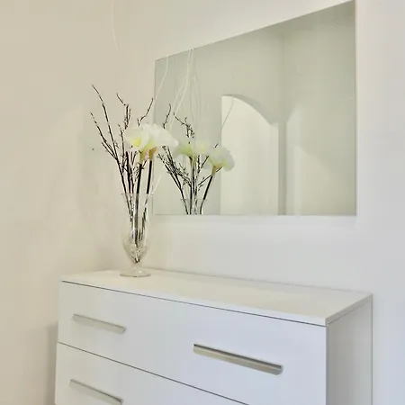 Abate 2nd Floor * Lido di Camaiore